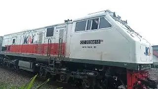 KA Gajahwong || Hunting Kereta Api Indonesia || Railroad Crossing Indonesia