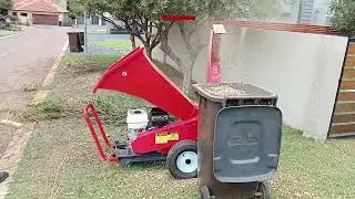 Grizzly 100 Wood chipper