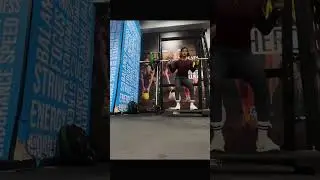Smith Machine Squats = Strong Legs 🔥 Smith Machine Squats = Strong Legs 🔥