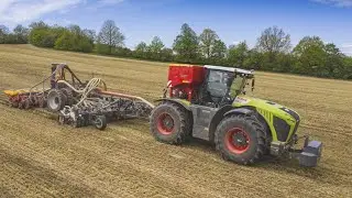 NEW CLAAS Xerion 5000 TRAC VC + SLY StripCat II + V&Auml;DERSTAD Tempo V(12), FH 2200