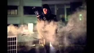 Arrow First Look   Oliver Queen s Dark Archer Costume Is Super Epic ! But Why Is Felicity Crying!