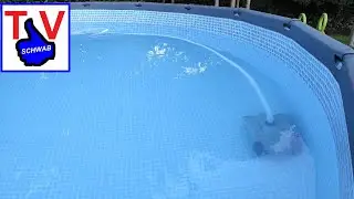 Poolsauger Poolroboter von INTEX bei der Arbeit / Pool cleaner roboter in action / swimmingpool