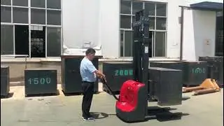 Full electric stacker capacity:1.5 Ton with height  3.5m