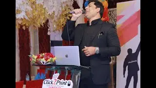 Zafar Sultan Singing 