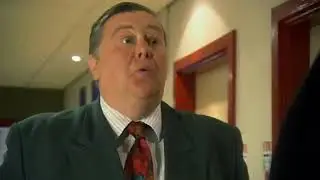 The Sarah Jane Adventures: Revenge of the Slitheen - A Slitheen gets its new skin