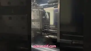 Women's shoes, injection mold