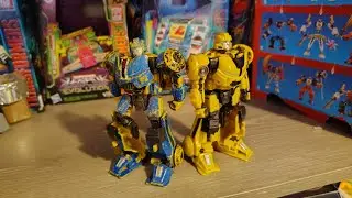 Bumblebee and custom painted smokescreen secret combine mode