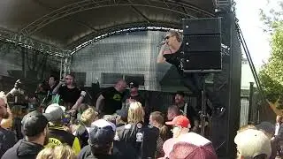 Vänsternäven- Sverigedemokrat 17.5-25 Tallinn