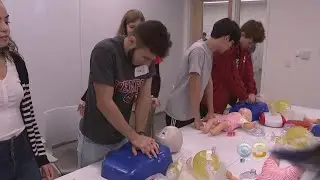 High School Students Get CPR Training, Learn How To Treat Overdoses