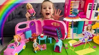 CHELSEA'nın MİNİ KARAVANI OYUNU!Ada ile Barbie Barbie ve Chelsea Videoları,Kız Evcilik Videoları