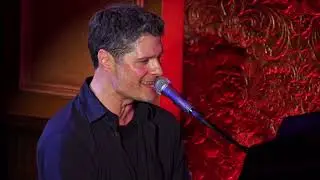 The Tom Kitt Band performs 