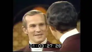 22Dec1968 Christmas Truce, Macaroni and Cheese + How to End the Vietnam War - Tommy & Dick Smothers