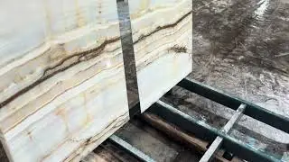 White Onyx Countertop #onyx #naturalstone #countertop #kitchendecor #kitchenisland #bathroom