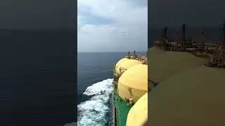 Ships speed 18 Knots. #speed #fullspeed #ship #atlanticocean #indianocean #sailor #trending #sailing