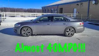 New VW Passat SE 2022 : 5 Things To Love! Good Tech : Good MPG : Spacious!
