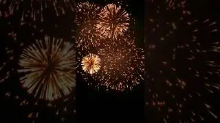 FREE OVERLAY (RED BURSTING FIREWORKS)