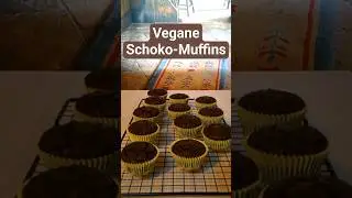 Einfache, vegane Schoko-Muffins | Inas Showk&uuml;che #shorts #backen