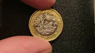 Rare 2016 1 &pound; pound - Queen Elizabeth Royal Mint ( Strike Error / Off center ) - Collectors Coin
