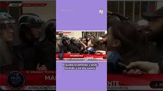 Manifestante conmueve a polic&iacute;a en Argentina #shorts