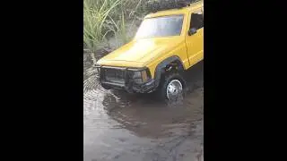 RC Crawler 4WD Toyota Jeep MN78 Water Crossing