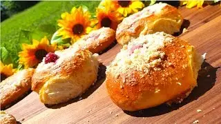 Kolache (Sweet Buns with cherry filling) So Tasty!