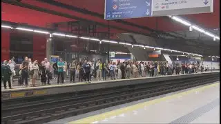 Moverse en hora punta en transporte público en Madrid, toda una odisea: 