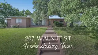 The Pink Palace | Charming Mid-Century STR Near Downtown Fredericksburg