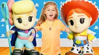 Search for Toy Story 4 Movie Toys Went Missing Again! Ooshies Gold Buzz Lightyear!