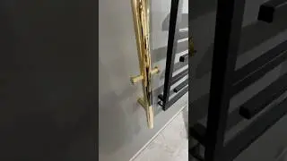 Показываем более детально электрический полотенцесушитель от BOHEME коллекции Uno #интерьерванной