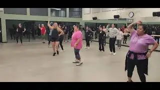 Raquel Zesch teaching Zumba / November 2024
