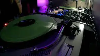 Old school Christmas Mixx 🎄🎅🏼
with my Phase 🔊🎛️🤩✨🔥🤩🤘🏼