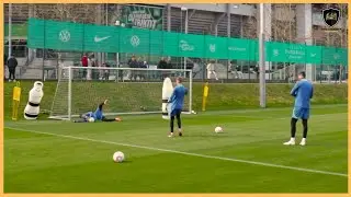 VfL Wolfsburg - Goalkeeper Training