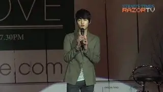 Two people (Song Joong Ki 