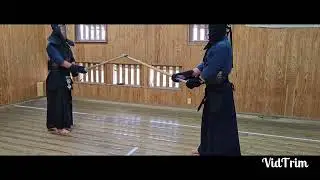 光龍館の基本打ち込み稽古。(岩部光先生&田中志武選手)
