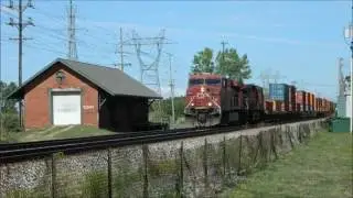 Q165 - Fouled Single K5HL CP ES44AC #8826 & CP AC4400CW - BN & DM&E Hoppers - Mentor OH Aug 2016