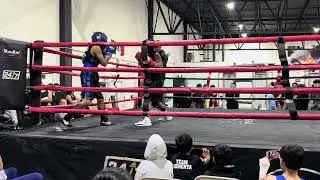 Carlos “Chapin” Martinez (Guantes Rojos) Liam Rousell Round 2