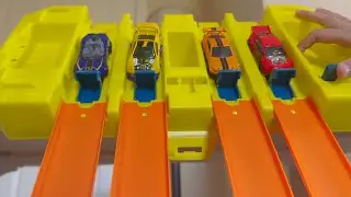Hotwheels Race Track - Tournament Race from the Kid&rsquo;s Room Speedway