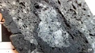 ROCK Academy: Hauyne in AD 1585 La Palma Phonolite Xeno-Pumice #lapalma #lava #volcano #minerals
