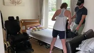 Manual transfer from a bed to a wheelchair with the ableSling Lite