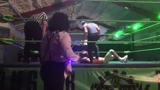 Freddy Flamingo vs Max Sterling for the Supersonic Championship