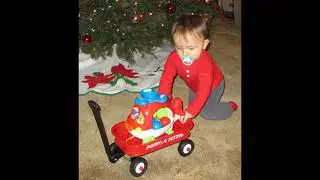 radio flyer little red toy wagon - radio flyer, little demo.
