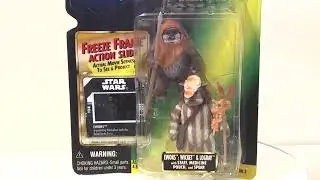 Hasbro Kenner Wicket and Logray Ewoks 2 Figure Pack with Walking Spear Sticks and Freeze Frame!!!