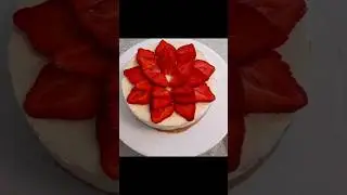 how to decorate a cake with strawberries #cheesecake #shortvideo #cakedecoration #shortsfeed #shorts