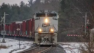 CP 7023, CP 8071, CP 9762, CP 3053 at Midhurst, ON [12/24/2021] | Double DPU, Military Leader
