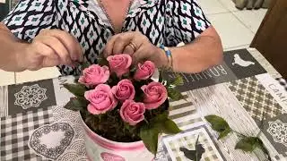 Aprenda a montar um arranjo de botões de rosas by Maria Auxiliadora