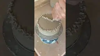 I made a ceramic tic tac toe cake 🎂