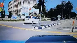 3 points turn to try to lead a car group to destination GimMun Teppanyaki Grill Fish at Lukut PD