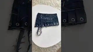 Переделаю джинсы в мини-юбку со скошенными краями и неровной складкой #переделка #шитье #апсайкли...