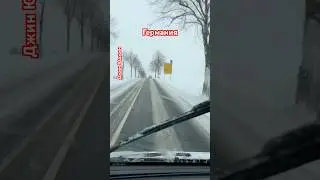 Многие люди не вышли на работу из-за снега