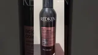 ✨Glossing these beautiful curls with Redken shine gloss acidic treatment✨look at the shine!